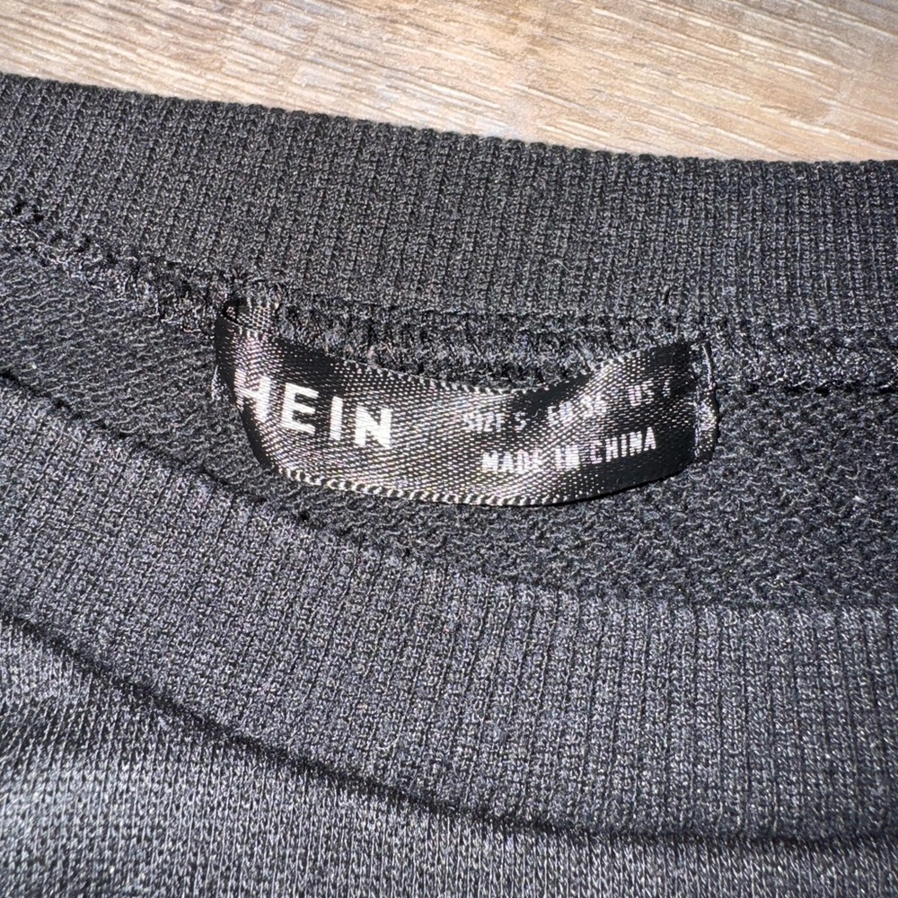 Crewneck!! - Picture 2 of 3
